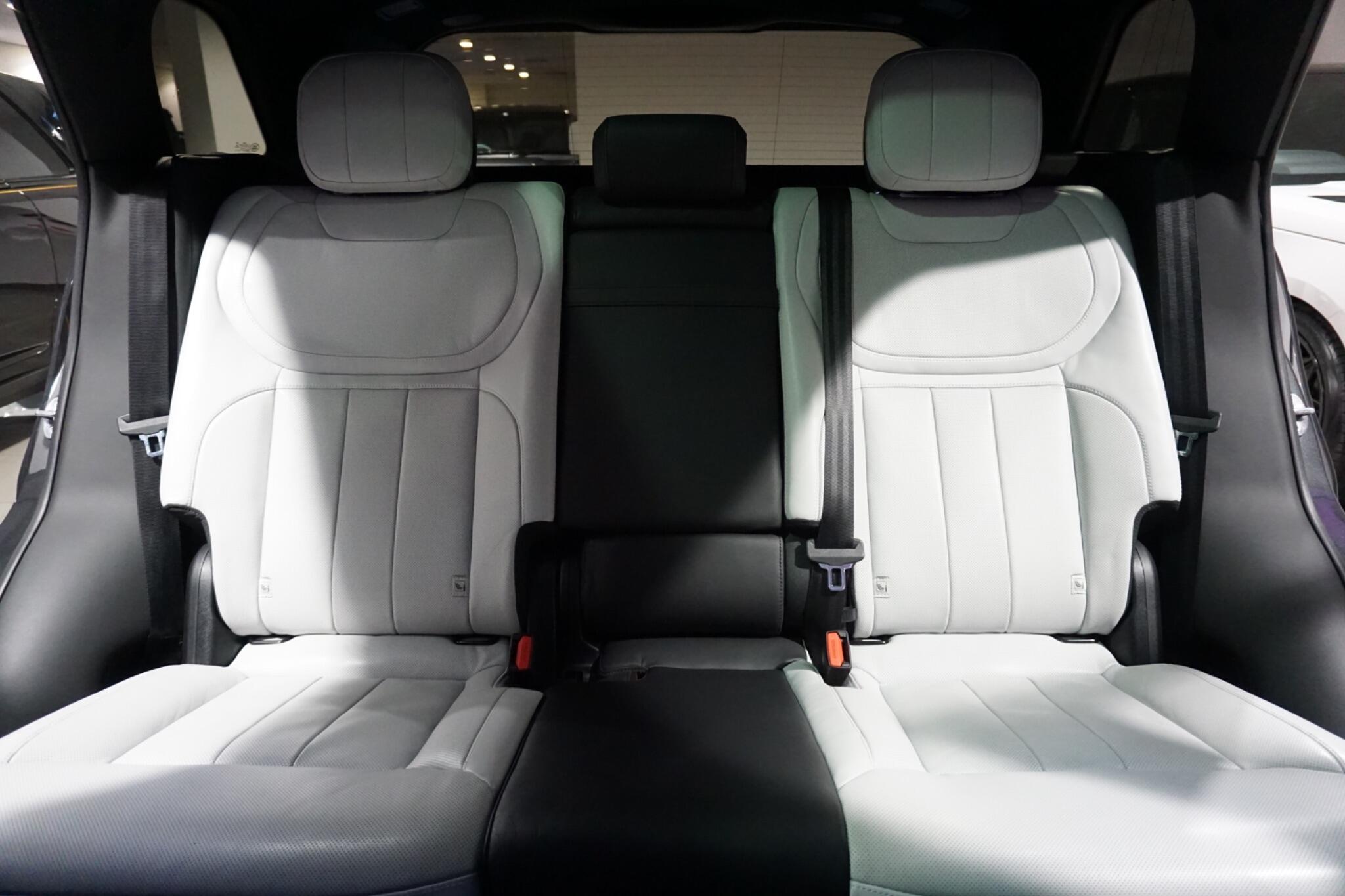 Land Rover Range Rover Sport 3.0 D300 MHEV Dynamic SE SUV 5dr Diesel Auto 4WD Euro 6 (s/s) (300 ps)